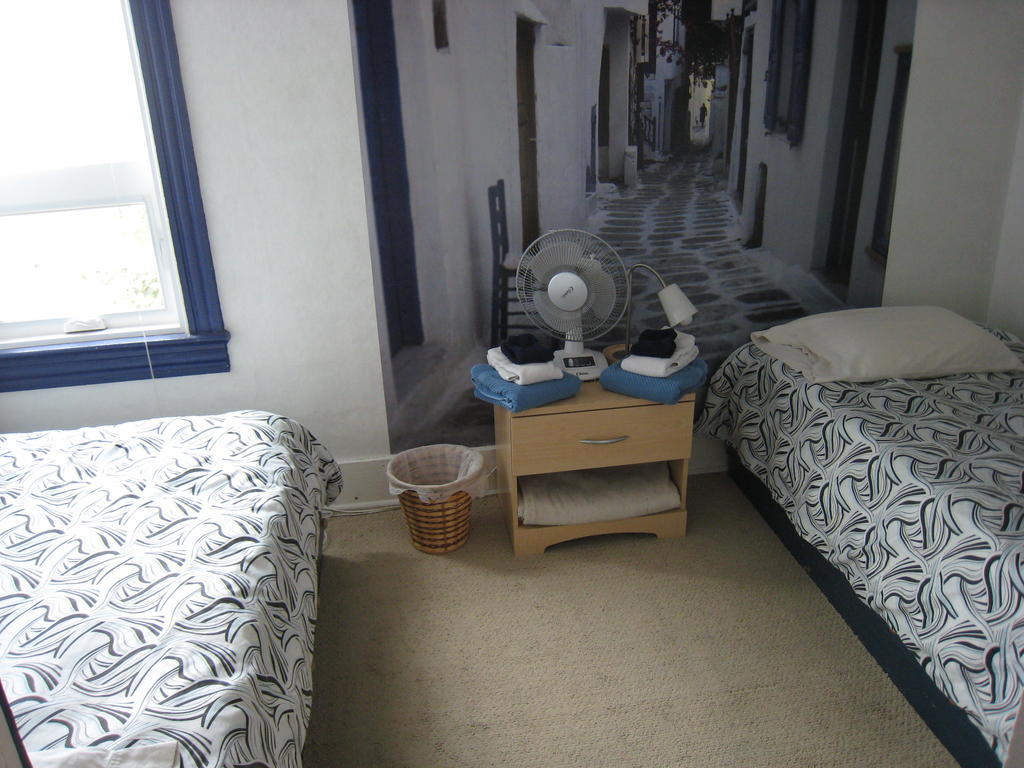 Poppi'S Guesthouse Revelstoke Oda fotoğraf