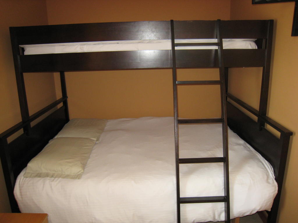 Poppi'S Guesthouse Revelstoke Oda fotoğraf